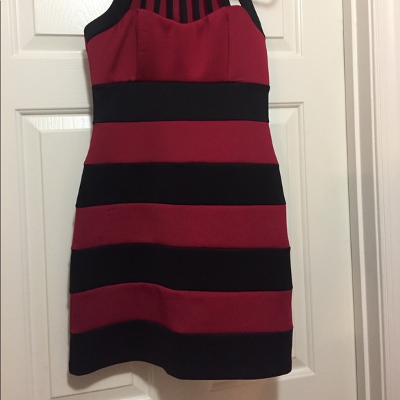 Trixxi dress. Size 7 (Fits like a medium) - Picture 2 of 5